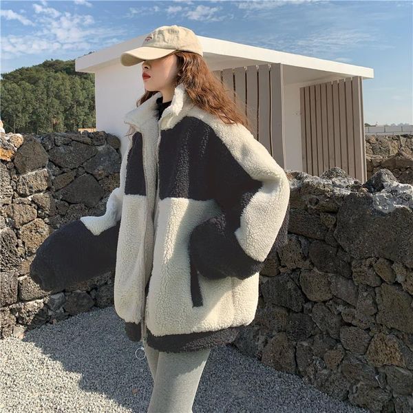fashion contrast color thick lamb wool jacket women loose autumn winter coat casual streetwear motobycle bomber jacket, Black;brown
fashion contrast color thick lamb wool jacket women loose autumn winter coat casual streetwear motobycle bomber jacket, Black;brown