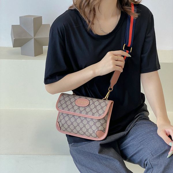 bag female new one shoulder small square bag printed letter wide belt messenger purse outlet
bag female new one shoulder small square bag printed letter wide belt messenger purse outlet