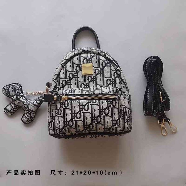 classic shoulder messenger bag female letter printing mini pendant backpack pu leather waterproof bag handbags
classic shoulder messenger bag female letter printing mini pendant backpack pu leather waterproof bag handbags