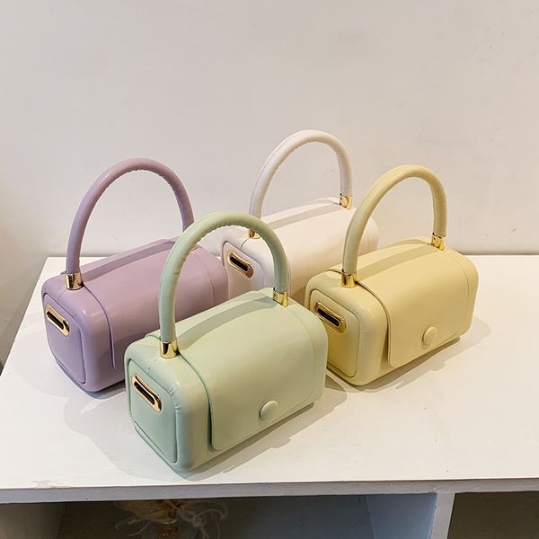 70% off design hand recommend taotao 2021 new net red portable women's single shoulder messenger bag simple small square bag 78t4, Red;black
70% off design hand recommend taotao 2021 new net red portable women's single shoulder messenger bag simple small square bag 78t4, Red;black