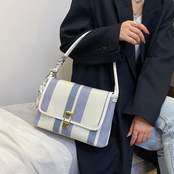 evening bags fofo cor sólida pequena bolsa de ombro couro pu feminina, mão simples e para mulheres verão 2021
evening bags fofo cor sólida pequena bolsa de ombro couro pu feminina, mão simples e para mulheres verão 2021