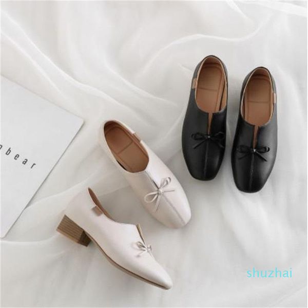 dress shoes 2021 european and american low-heeled square root thick heel mid-mouth hooded foot fashion bow women's, Black
dress shoes 2021 european and american low-heeled square root thick heel mid-mouth hooded foot fashion bow women's, Black