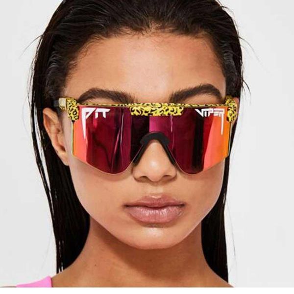 bit vi snake flat glasses tr90 blue frame mirror lens windbreaker sports polarized pit viper sunglasses male / female with box1, White;black
bit vi snake flat glasses tr90 blue frame mirror lens windbreaker sports polarized pit viper sunglasses male / female with box1, White;black