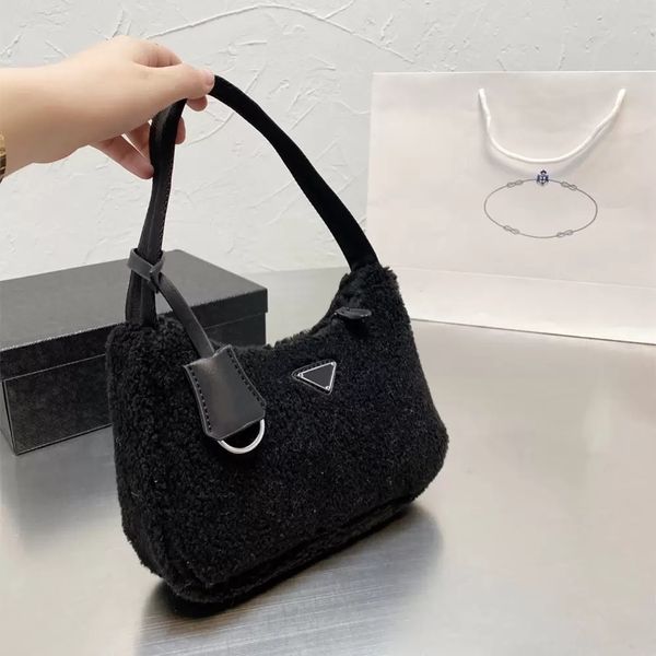 designer women furry handbags shoulder bags 2000 winter hobos luxury warm fur purses baguettes triangle fur totes with tag 454667
designer women furry handbags shoulder bags 2000 winter hobos luxury warm fur purses baguettes triangle fur totes with tag 454667