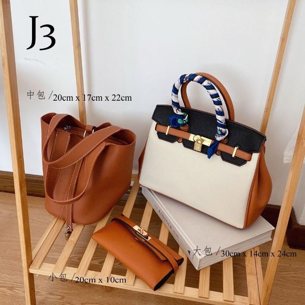 wallets women's handbags bucket bag three packs promotion high-end luxury couples splicing fashion big-name models wholesale, Red;black
wallets women's handbags bucket bag three packs promotion high-end luxury couples splicing fashion big-name models wholesale, Red;black