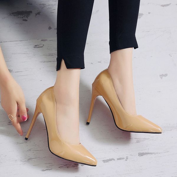 414243 size european and american pointed high heels womens foreign trade spring and autumn new patent leather stiletto low-cut commute, Black
414243 size european and american pointed high heels womens foreign trade spring and autumn new patent leather stiletto low-cut commute, Black