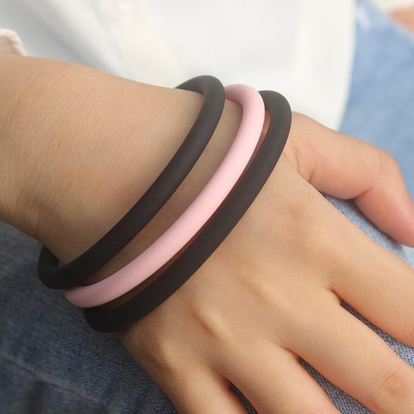 bangle women's large round silicone bracelet outdoor sports european and american fashion key ring wholesale dropship, Black
bangle women's large round silicone bracelet outdoor sports european and american fashion key ring wholesale dropship, Black