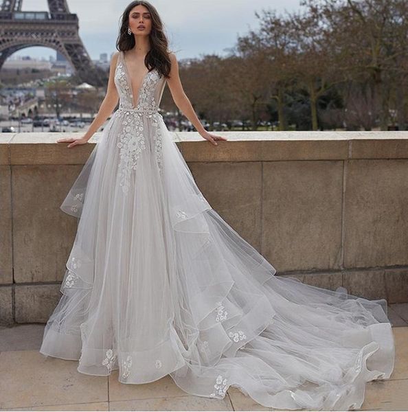 2021 new v-neck lace appliques flowers wedding es bridal gowns backless tulle formal sleeveless vestidos de mariee asdl, White
2021 new v-neck lace appliques flowers wedding es bridal gowns backless tulle formal sleeveless vestidos de mariee asdl, White