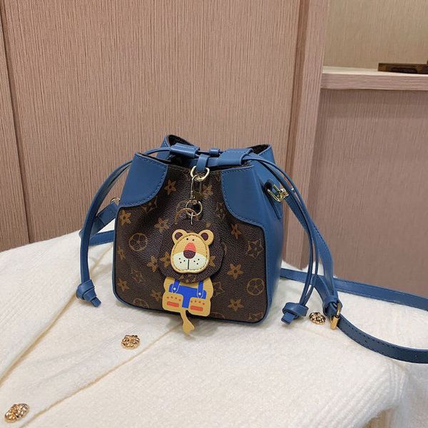 daily bag2021 new trendy high-grade niche mini bucket bag womens autumn small bag color matching drawstring shoulder messenger bag
daily bag2021 new trendy high-grade niche mini bucket bag womens autumn small bag color matching drawstring shoulder messenger bag