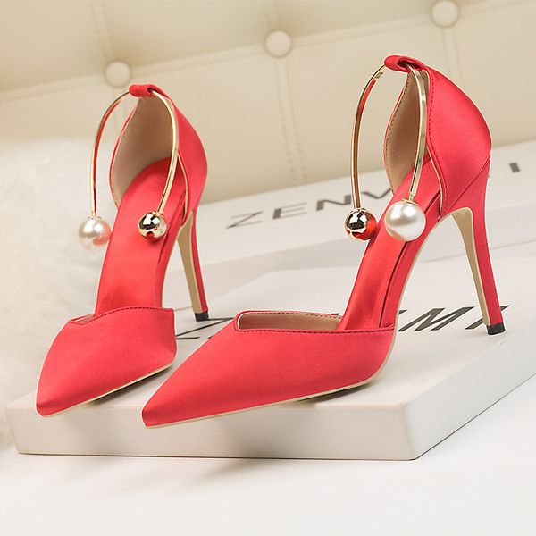 2021 summer new fashion sandals shallow mouth satin hollow pointed metal word with high heel women's shoes vhlx, Black
2021 summer new fashion sandals shallow mouth satin hollow pointed metal word with high heel women's shoes vhlx, Black