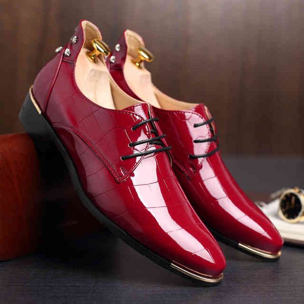 shoes luxury dress men black patent leather rivet pointed toe italian designer oxfords lace up formal wedding plus size q-201
shoes luxury dress men black patent leather rivet pointed toe italian designer oxfords lace up formal wedding plus size q-201