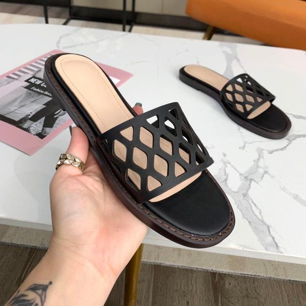 new women slippers hollow out women shoes round toe summer slippers genuine leather comfort shoes woman concise woman, Black
new women slippers hollow out women shoes round toe summer slippers genuine leather comfort shoes woman concise woman, Black