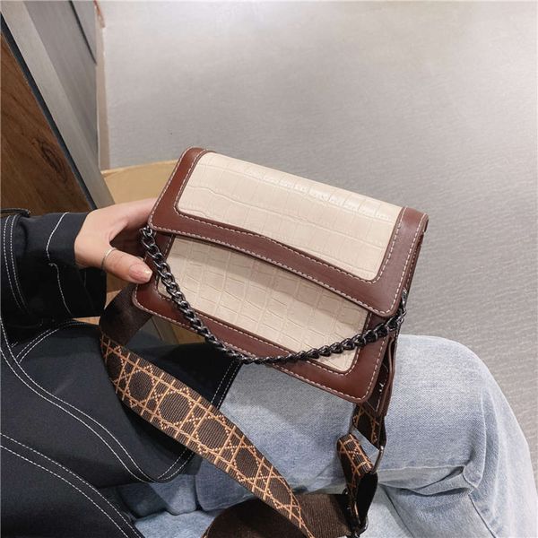 hbp texture women's 2021 fashion alligator single shoulder simple chain cross small square bag
hbp texture women's 2021 fashion alligator single shoulder simple chain cross small square bag