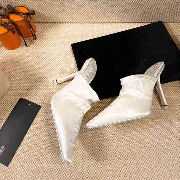 women's shoes huidong women's pointed high heels 2022 early spring letter embroidery baotou white slippers, Black
women's shoes huidong women's pointed high heels 2022 early spring letter embroidery baotou white slippers, Black