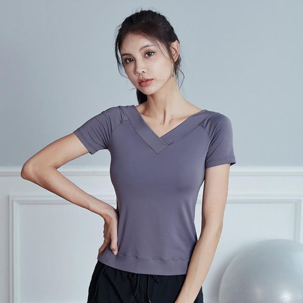 yoga outfit v-neck gym shirts fitness workout short sleeve women summer quick dry sports training t-shirts running sportswear
yoga outfit v-neck gym shirts fitness workout short sleeve women summer quick dry sports training t-shirts running sportswear