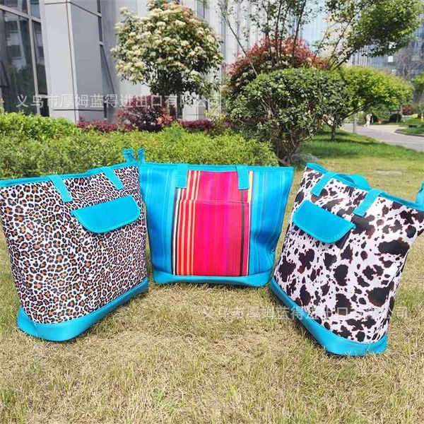 2021 new outdoor printing diving material picnic travel lunch portable messenger ice bag
2021 new outdoor printing diving material picnic travel lunch portable messenger ice bag