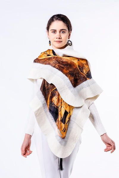 scarves nomads felt gustav klimt the kiss white silk shawl, Blue;gray
scarves nomads felt gustav klimt the kiss white silk shawl, Blue;gray