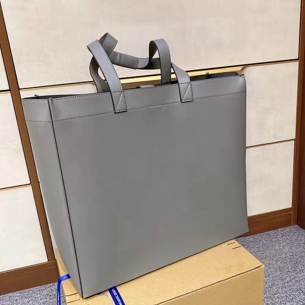 women handbags brand luxury totes designers bags genuine leather tote shoulder bag purse high-quality and high-capacity classic retro luxuri
women handbags brand luxury totes designers bags genuine leather tote shoulder bag purse high-quality and high-capacity classic retro luxuri