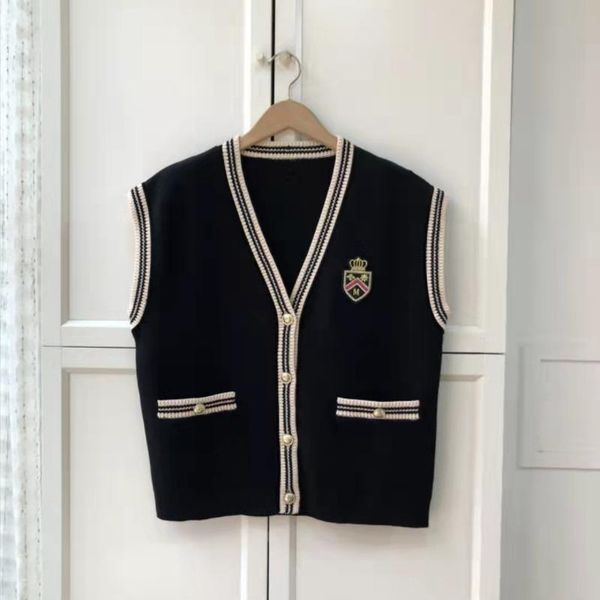 women's knits & tees women sweater summer 2021 v-neck single-breasted college style contrast knitted vest, White
women's knits & tees women sweater summer 2021 v-neck single-breasted college style contrast knitted vest, White