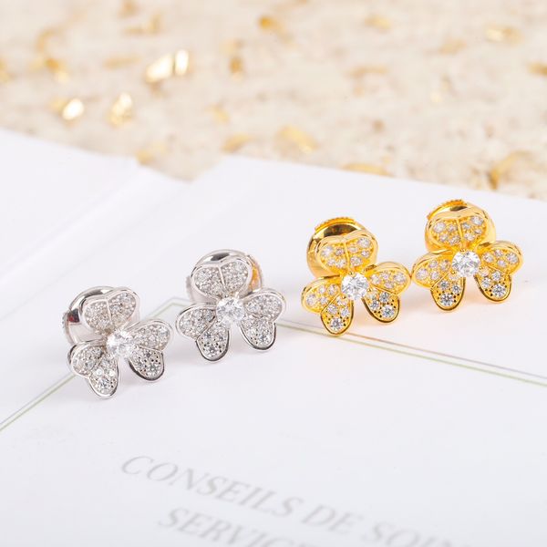 s925 silver stud earring with flowers and all diamond in 18k gold plated engagement gift web 143, Golden
s925 silver stud earring with flowers and all diamond in 18k gold plated engagement gift web 143, Golden