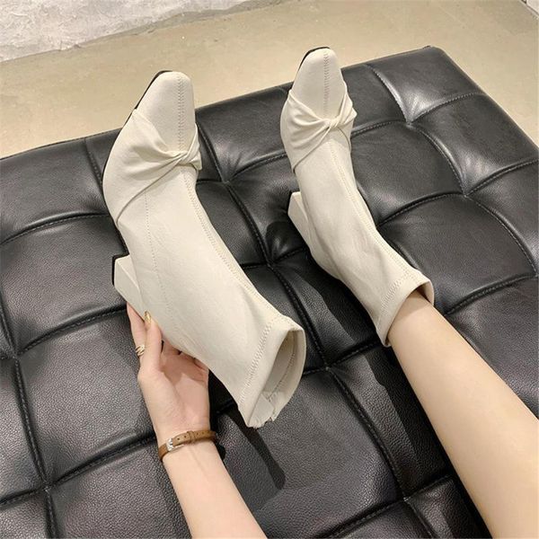 boots 2021 autumn winter women ankle ladies fashion square toe back zipper shoes female office thick heels botas black beige
boots 2021 autumn winter women ankle ladies fashion square toe back zipper shoes female office thick heels botas black beige