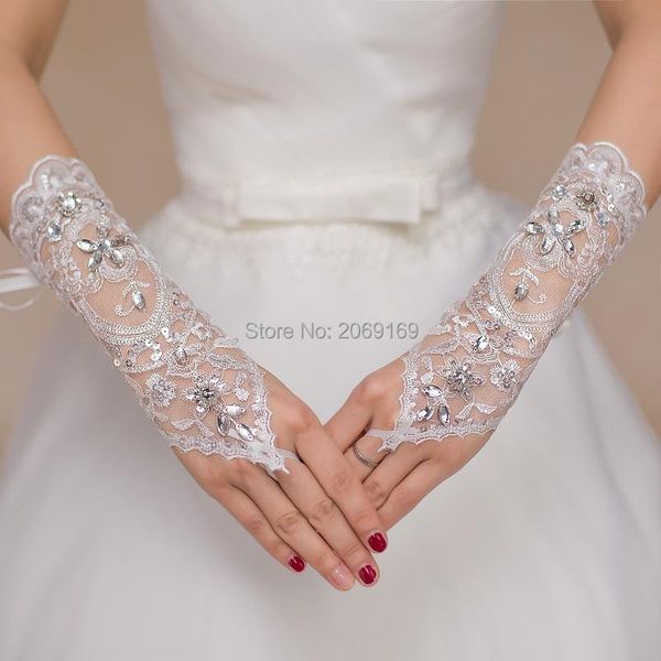 bridal gloves 2021 crystals beaded wedding lace pascoa shorter than opera length size glove fast in stock, White
bridal gloves 2021 crystals beaded wedding lace pascoa shorter than opera length size glove fast in stock, White