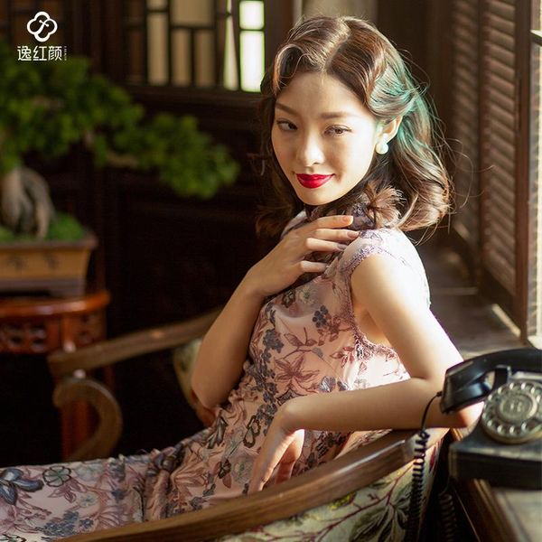 ethnic clothing * sample lace embroidery improved qipao with young wind restoring ancient ways of the republic china in 2021, Red
ethnic clothing * sample lace embroidery improved qipao with young wind restoring ancient ways of the republic china in 2021, Red