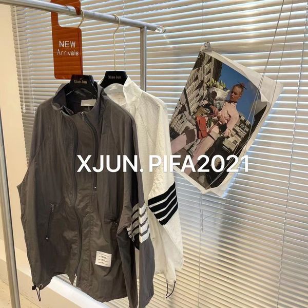 men's and women's jackets four-bar nylon zipper ultra-thin sunscreen clothing label stand collar casual loose long-sleeved oversiz, Black;brown
men's and women's jackets four-bar nylon zipper ultra-thin sunscreen clothing label stand collar casual loose long-sleeved oversiz, Black;brown