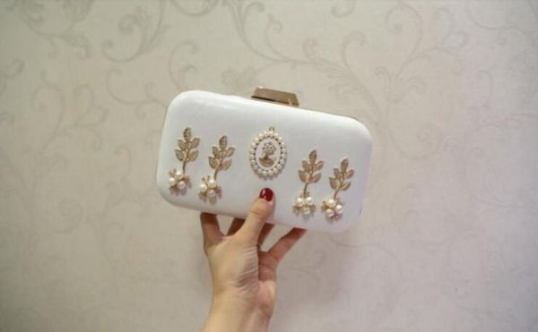 2022 white pu leather diamond figure shiny women evening bag fashion wedding women clutch bag with chain luxury glitter party bridal ladies
2022 white pu leather diamond figure shiny women evening bag fashion wedding women clutch bag with chain luxury glitter party bridal ladies