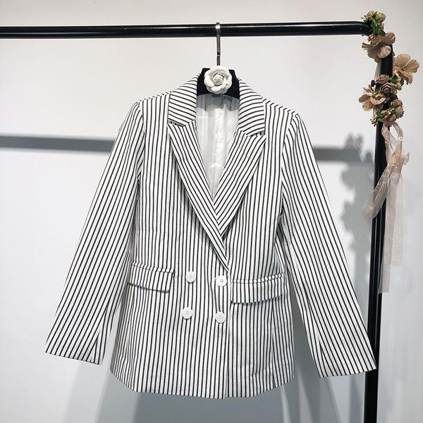 autumn women europe blackl white stripes blazer female full sleeve double breasted coat l5011179, White;black
autumn women europe blackl white stripes blazer female full sleeve double breasted coat l5011179, White;black