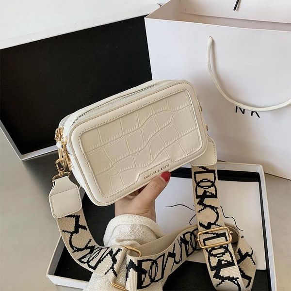 solid color fashion bag crocodile pattern stone grain pu leather camera bag flap cross body shoulder for 2021 luxury design
solid color fashion bag crocodile pattern stone grain pu leather camera bag flap cross body shoulder for 2021 luxury design