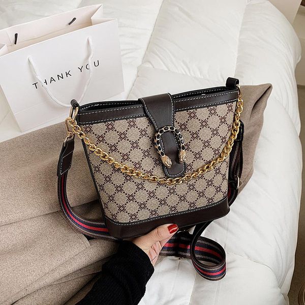 bucket bag pu women's bag 2021 new simple chain handbag wide ribbon messenger pearl crossbody
bucket bag pu women's bag 2021 new simple chain handbag wide ribbon messenger pearl crossbody