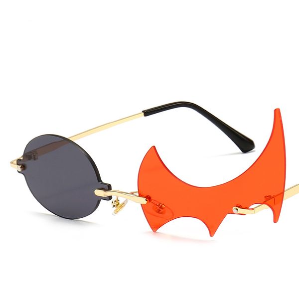 personality whimsy fashion designer design sunglasses man and women glasses high quality, White;black
personality whimsy fashion designer design sunglasses man and women glasses high quality, White;black