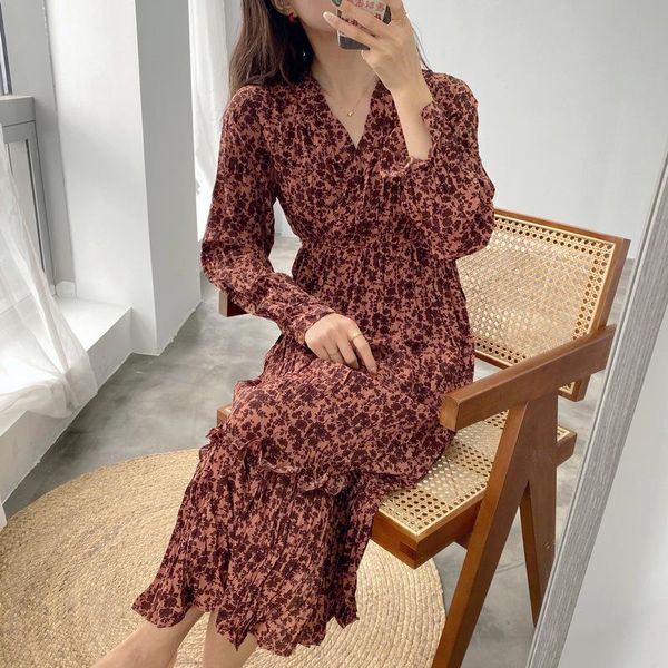casual dresses 2021 spring vintage floral dress v-neck waist long wrinkled, Black;gray
casual dresses 2021 spring vintage floral dress v-neck waist long wrinkled, Black;gray