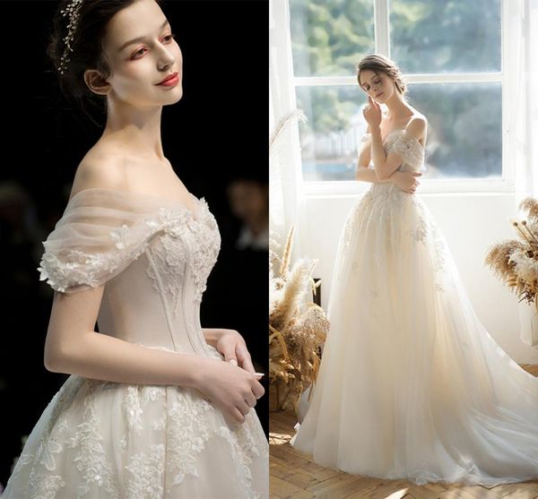 2021 vintage a-line champagne off the shoulder applique lace wedding gowns robe de mariage bride es new designer ol8h, White
2021 vintage a-line champagne off the shoulder applique lace wedding gowns robe de mariage bride es new designer ol8h, White