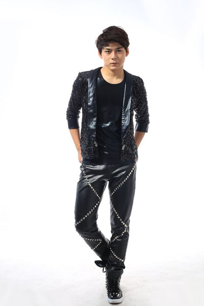 stage casual black sequin jacket singer dancer show male ds dance costumes outerwear coat dj jazz nightclub performance bar, Black;red
stage casual black sequin jacket singer dancer show male ds dance costumes outerwear coat dj jazz nightclub performance bar, Black;red