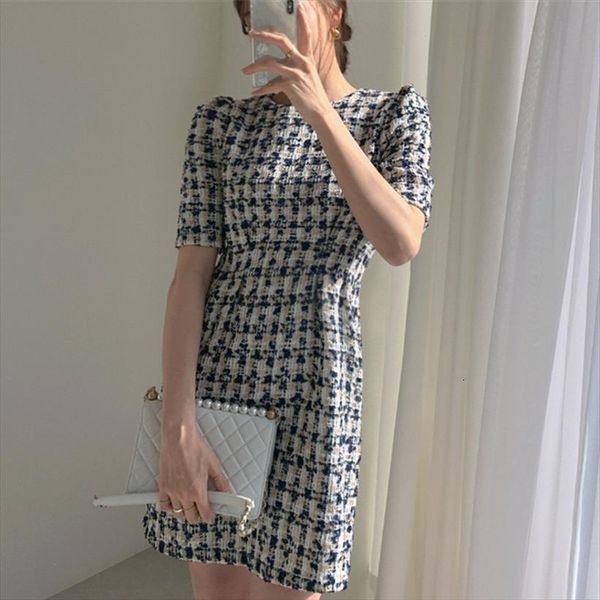 summer fashionable high waist womens dress puff sleeve plaid knitted elegant party checkered vintage women, Black;gray
summer fashionable high waist womens dress puff sleeve plaid knitted elegant party checkered vintage women, Black;gray