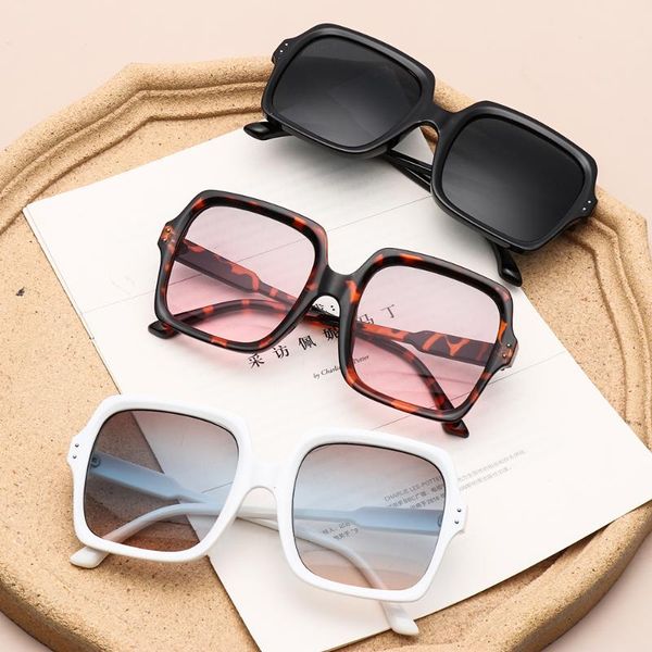 outdoor eyewear 2021 vintage oversize square sunglasses women big frame sun glasses summer fashion gradient female uv400 protection
outdoor eyewear 2021 vintage oversize square sunglasses women big frame sun glasses summer fashion gradient female uv400 protection