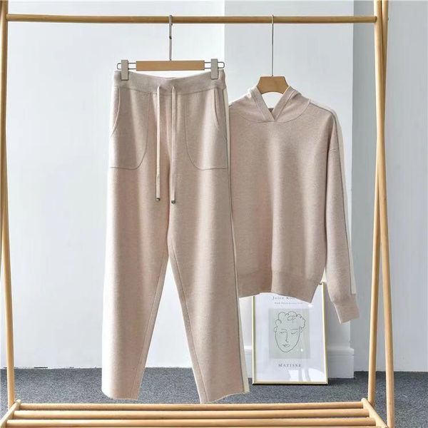 fashion new stylish 2021 runway cashmere suit set women hooded sweater waist elastic knitting pants dark gray / khaki set, White
fashion new stylish 2021 runway cashmere suit set women hooded sweater waist elastic knitting pants dark gray / khaki set, White