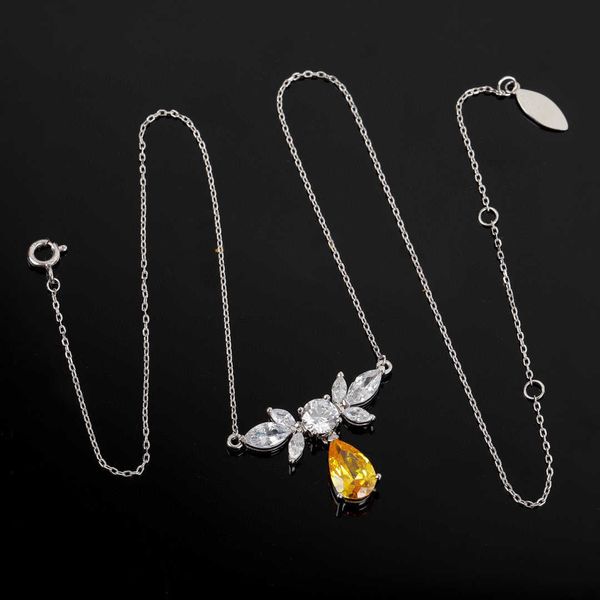 brand pure 925 sterling silver jewelry for women yellow diamond pendant necklace cute lovely leaf design fine luxury quality
brand pure 925 sterling silver jewelry for women yellow diamond pendant necklace cute lovely leaf design fine luxury quality