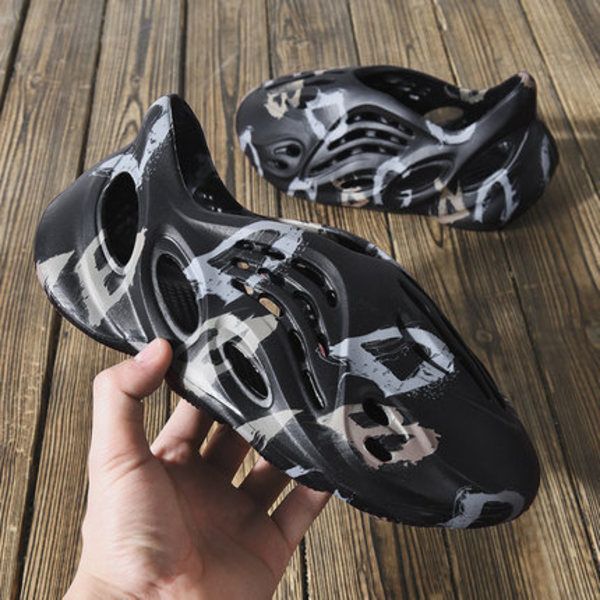 coconut hole shoes men's summer 2021 new roman sandals wear baotou beach sandals men's fashion couple women, Black
coconut hole shoes men's summer 2021 new roman sandals wear baotou beach sandals men's fashion couple women, Black
