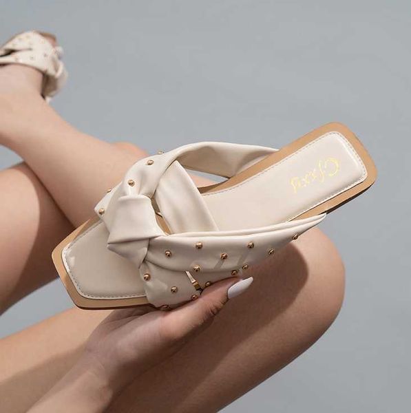 slippers 2021 summer rivet woven women's cross flat bottomed flip flop fashion casual pu girls' shoes wholesale distribution, Black
slippers 2021 summer rivet woven women's cross flat bottomed flip flop fashion casual pu girls' shoes wholesale distribution, Black