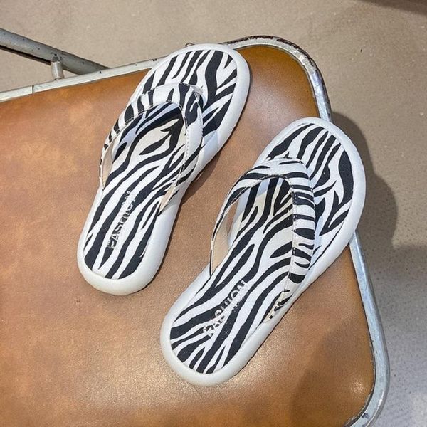 slippers casual beach women slipper sandals brand 2021 design summer home flat flip-flops shoes female big size drop, Black
slippers casual beach women slipper sandals brand 2021 design summer home flat flip-flops shoes female big size drop, Black