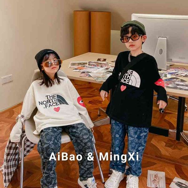 mingxi 2021 new guard clothes autumn middle big children's long sleeved round neck love, Black;white
mingxi 2021 new guard clothes autumn middle big children's long sleeved round neck love, Black;white