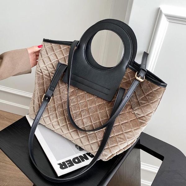 shoulder bags lattice large tote bag 2021 winter quality corduroy women's designer handbag high capacity armpit travel
shoulder bags lattice large tote bag 2021 winter quality corduroy women's designer handbag high capacity armpit travel