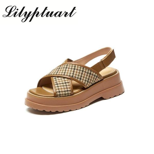 sandals in the summer of 2021, women's leather plaid thick heel are casual, comfortable, wear-resistant and non-slip, Black
sandals in the summer of 2021, women's leather plaid thick heel are casual, comfortable, wear-resistant and non-slip, Black