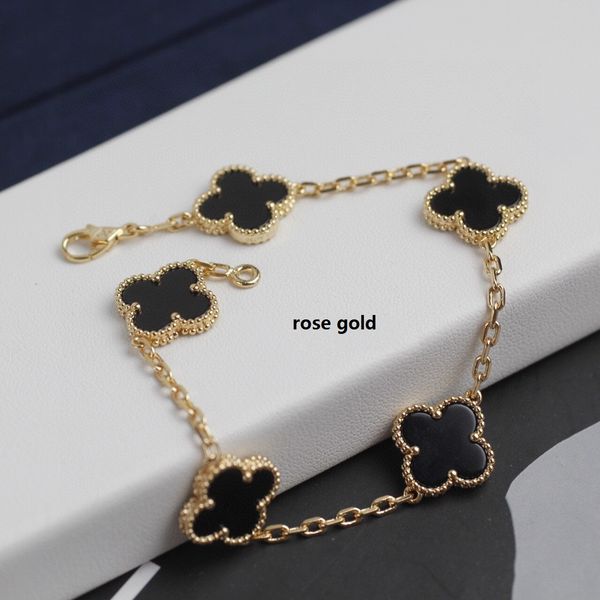 v classic five-flowered four-leaf clover bracelet fashion two colors black agate green, Red;blue
v classic five-flowered four-leaf clover bracelet fashion two colors black agate green, Red;blue