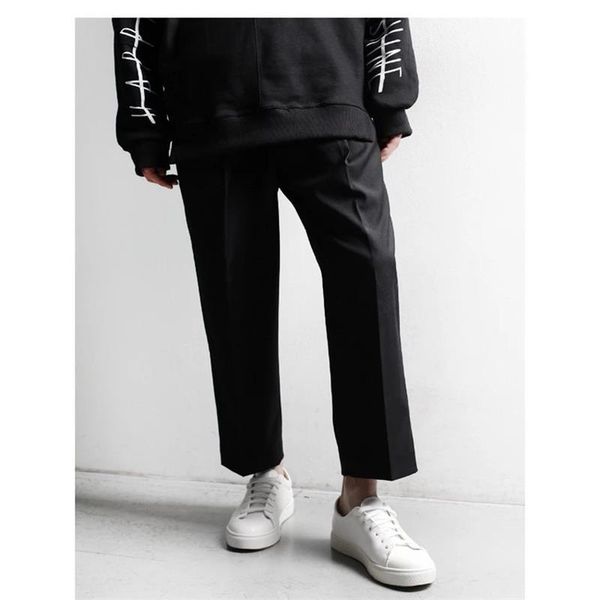 men's pants the oversized straight are fashionable, simple and classic, Black
men's pants the oversized straight are fashionable, simple and classic, Black