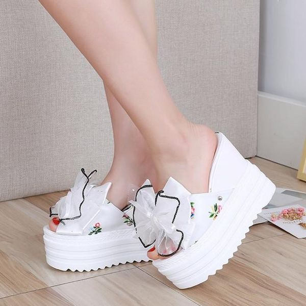 butterfly-knot shoes slippers flat luxury slides flower women heels shale female beach platform on a wedge designer high sabot f, Black
butterfly-knot shoes slippers flat luxury slides flower women heels shale female beach platform on a wedge designer high sabot f, Black