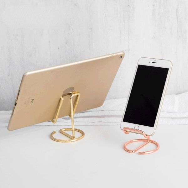 cell phone mounts & holders ins wrought iron linear metal mobile holder simple deskreading display stand lazy convenient
cell phone mounts & holders ins wrought iron linear metal mobile holder simple deskreading display stand lazy convenient